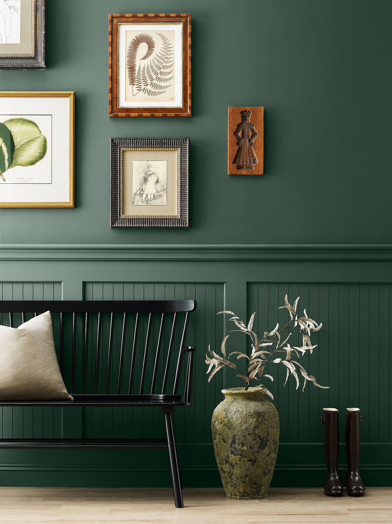 Dark green wall from Sherwin Williams Colormix forecasr.